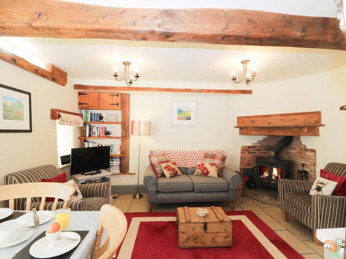 Honey Bee Cottage สการ์โบโรห์ ภายนอก รูปภาพ